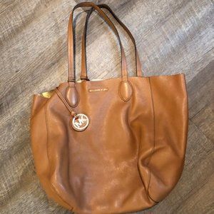 Michael Kors Izzy Large Reversible Tote